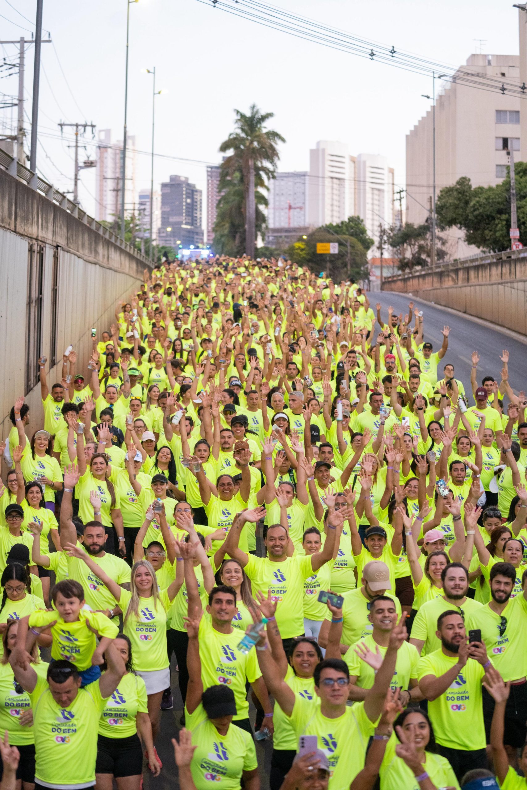 Caminhada do Bem 2025 reúne mais de 2,1 mil pessoas em Goiânia e bate recorde de solidariedade